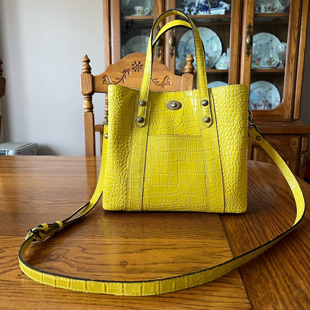 Patricia Nash Darby Leather Purse NWT